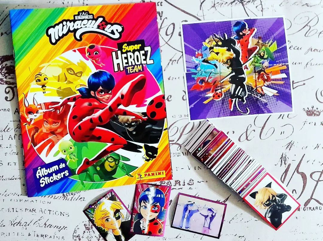 Album completo a pegar Miraculous super Heroez team Panini