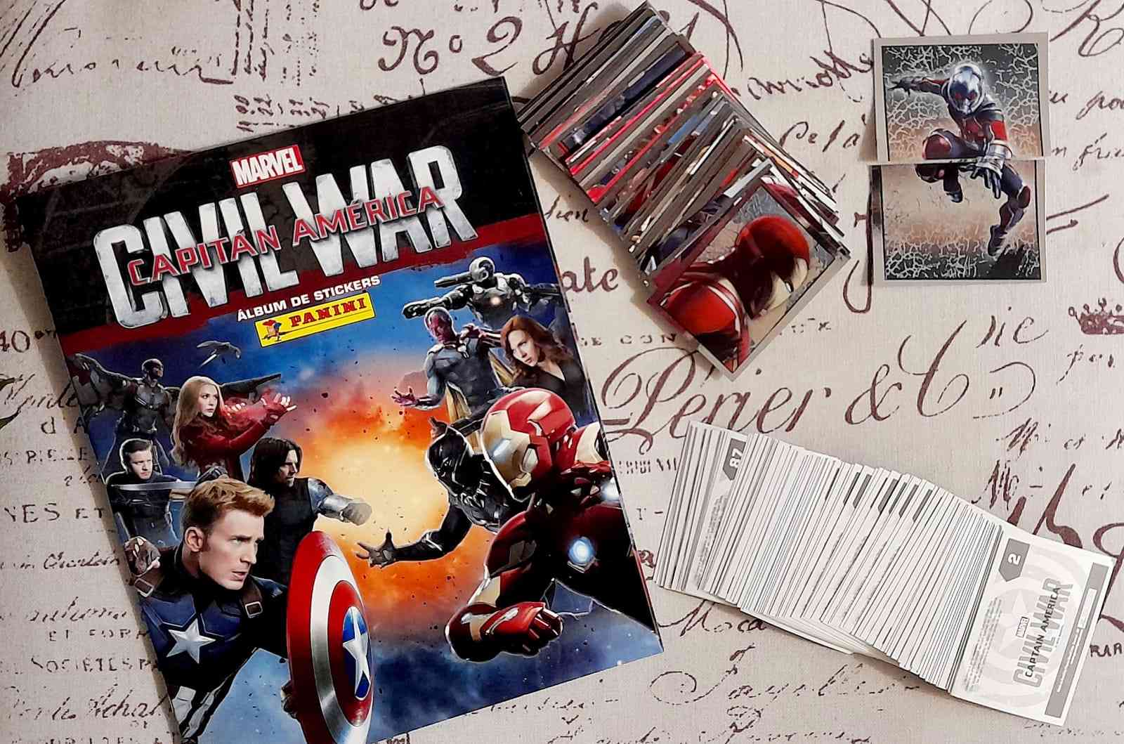 Album INCOMPLETO a pegar Civil War Mavel Panini